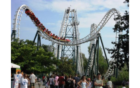 Les listes des inscrits pour walibi et le paintall